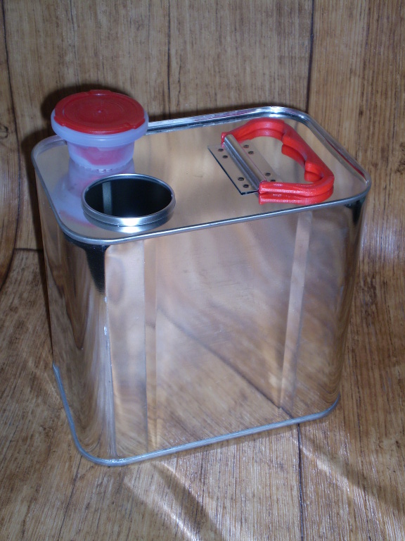 Plechový kanister s plastovým držadlom + uzáver 3 L